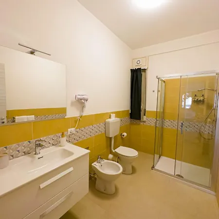 فندق مبيت وإفطار Un Passo Dal Porto 3*