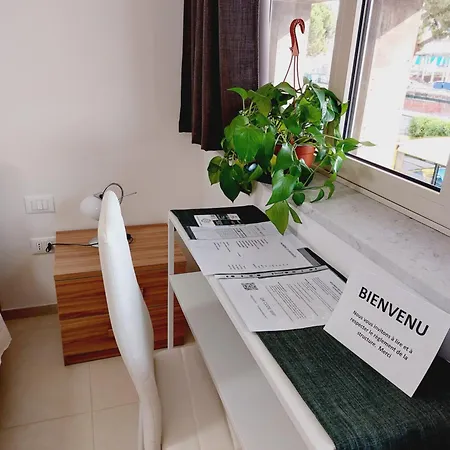 فندق مبيت وإفطار Un Passo Dal Porto 3*
