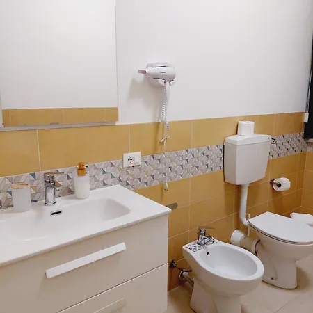 Un Passo Dal Porto 3* باليرمو